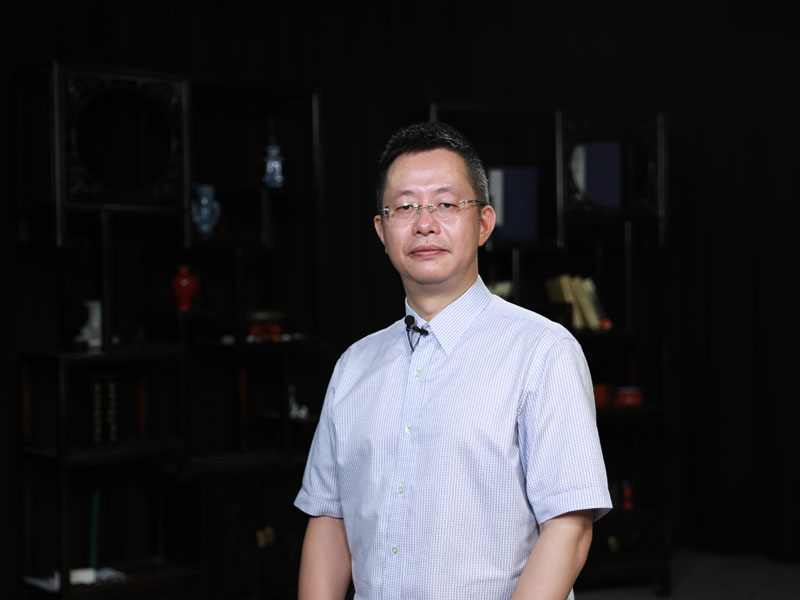 【健康情报局•心映像】华颂文：放下手术刀，我们是不穿防护服的特殊一线