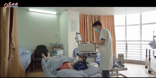 光明网《院长对话》精彩视点|何明丰：肿瘤防治，中医有方