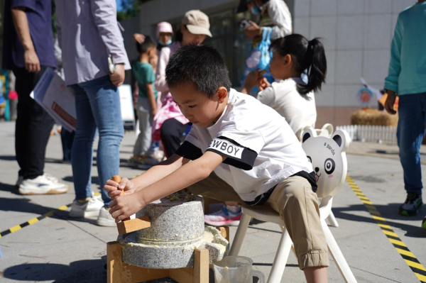 第五届全国少年儿童“劳动美·丰收乐”主题公益活动在京启动