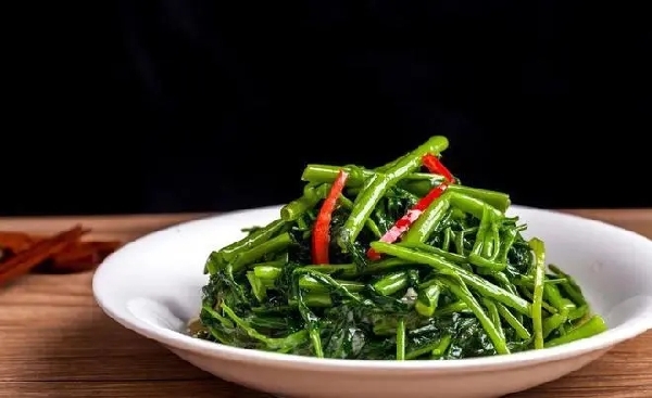 花生油、玉米油、大豆油做菜时该怎么选？换着吃更健康
