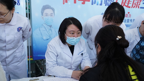 2025年全国肿瘤防治宣传周 中国癌症基金会义诊走进山西省永和县