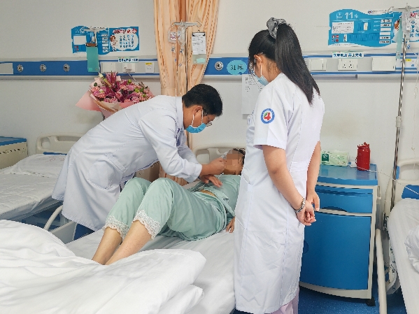 医言医行|杨松:破除乙肝患者歧视,用治愈信念重建医患信任桥梁 医言医行|杨松:破除乙肝患者歧视,用治愈信念重建医患信任桥梁