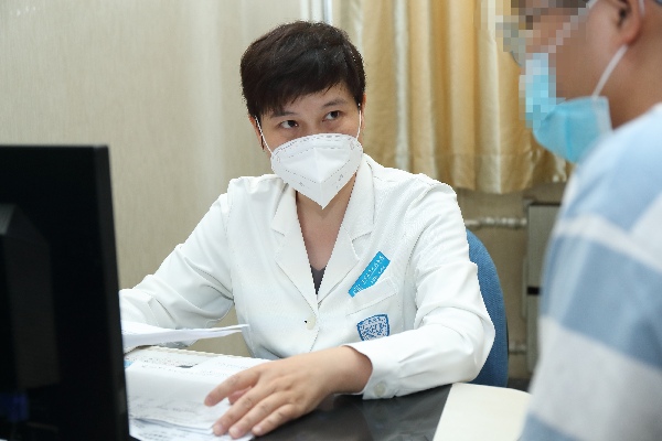 医言医行|饶慧瑛:医生的双重使命——修复身体创伤,呵护心灵尊严 医言医行|饶慧瑛:医生的双重使命——修复身体创伤,呵护心灵尊严