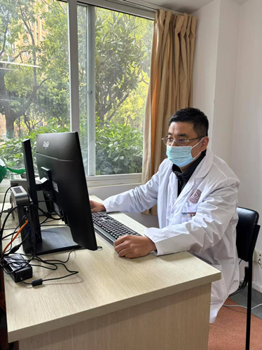 火锅与烧烤:别让美食变成肠道的“危险盛宴” 火锅与烧烤:别让美食变成肠道的“危险盛宴”