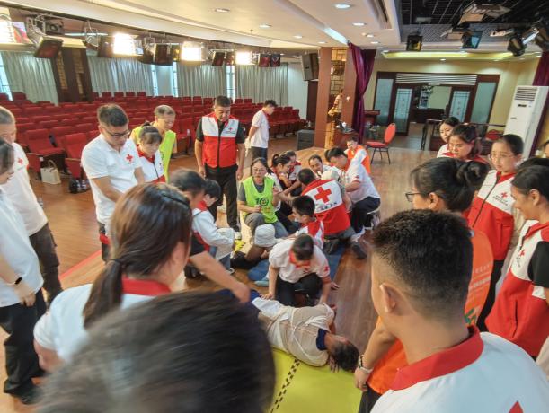 世界急救日:“白金十分钟,黄金一小时”救护培训在泉州举办 世界急救日:“白金十分钟,黄金一小时”救护培训在泉州举办