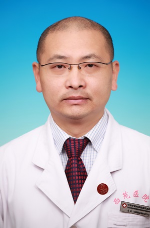 【健康情报局】每天该喝多少水?普通人、结石、心衰、糖尿病人标准不一样 【健康情报局】每天该喝多少水?普通人、结石、心衰、糖尿病人标准不一样