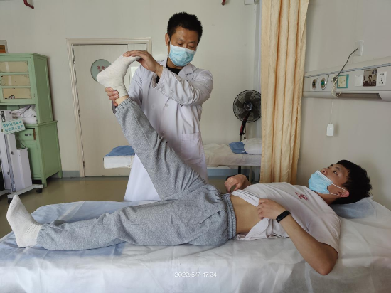 长期忍痛有害，绝非“美德”